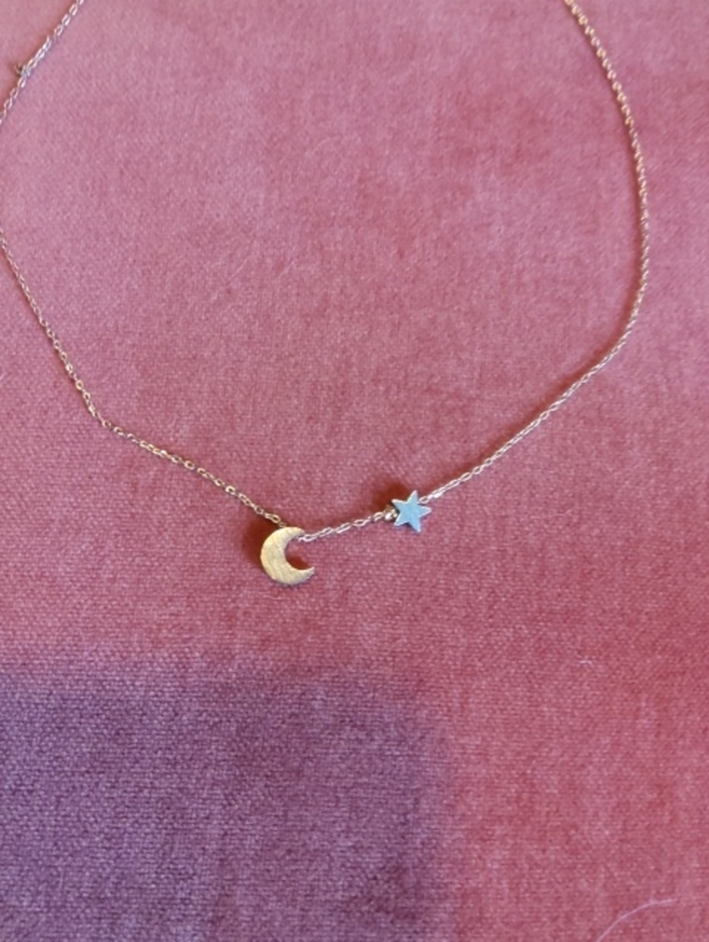 Delicate Moon & Star Necklace💥NWOT💥